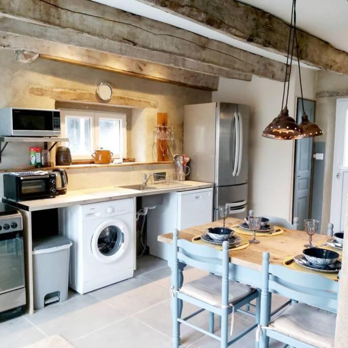 Beautiful 2 Bed Cottage With Swimming Pool Pagéas Buitenkant foto
